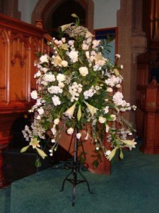 christmas church flowers