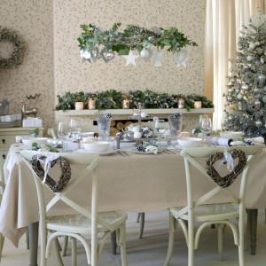 Dining pretty for Christmas